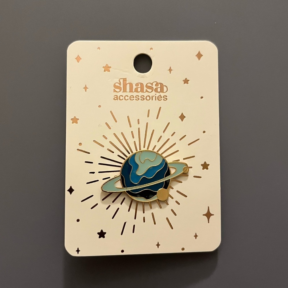 Shasa blue saturn planet pin
